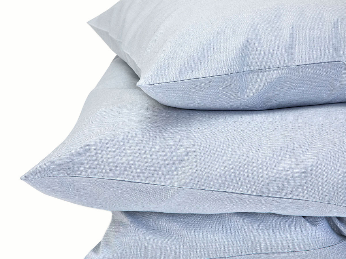 Ãkologisk sengetÃ¸j i den smukke Sea Blue chambray, der er en klassiker i sovevÃ¦relset. 100% Ã¸kologisk bomuld.